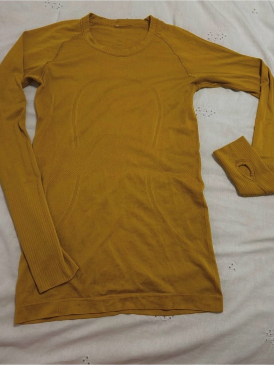 lululemon athletica Other - lululemon athletica Men's Long-Sleeve Thermal Tee - Mustard Gold